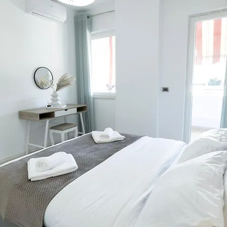 Apartmán Elrea Living 2 1br With Dajti & Skyline View *