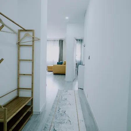 Elrea Living 2 1br With Dajti & Skyline View Daire Tiran
