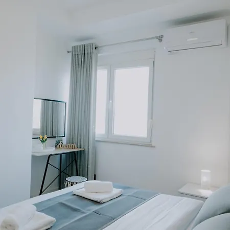 Elrea Living 2 1br With Dajti & Skyline View Daire *